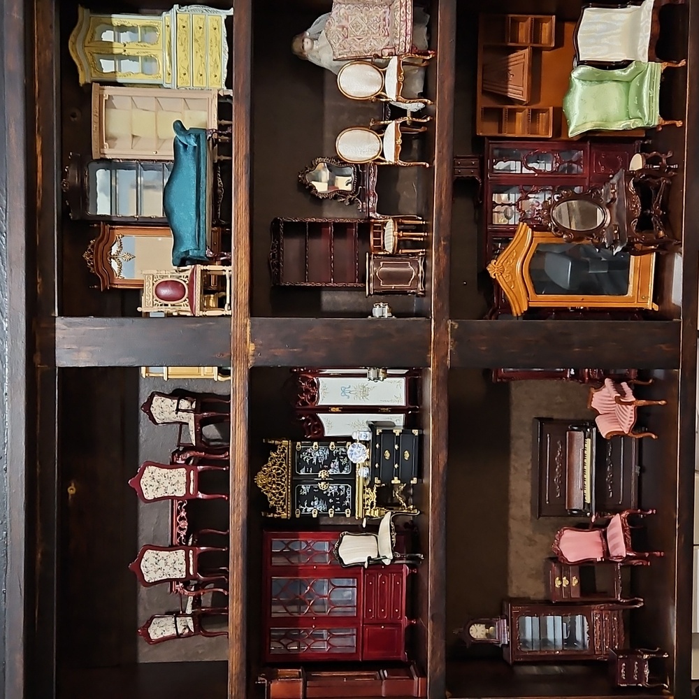 Piece Or Lot Bespaq and Other High End Dollhouse Pieces